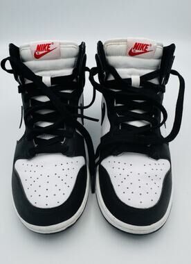 White/Black (“Panda”)